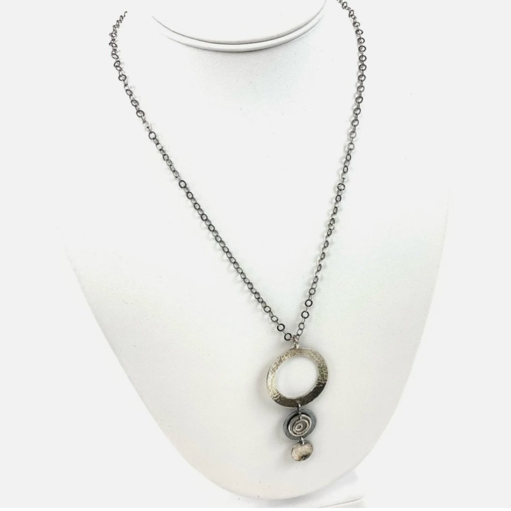Silpada Sterling Silver Three Disk Swirl Circle Hammered Pendant Necklace 925 - Picture 4 of 12